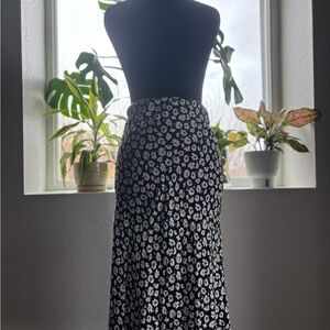 by & by Black and White Floral Midi Skirt
